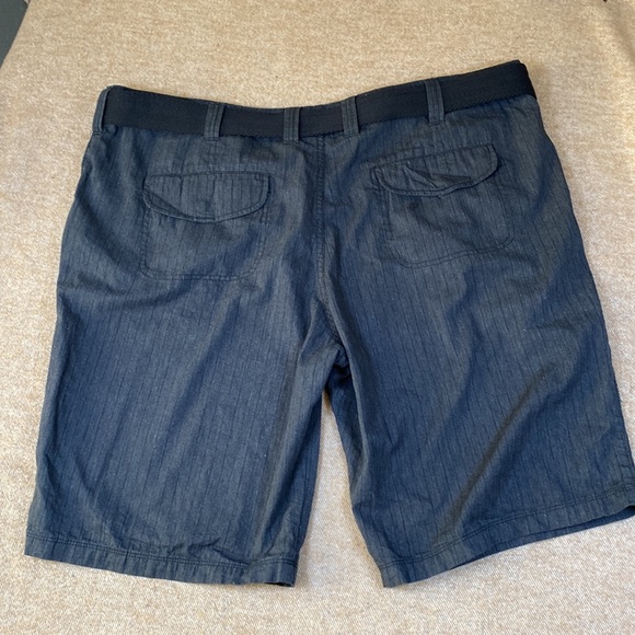 Men’s Grey and Black Belted Stretch Short (Size 40) - Picture 5 of 5